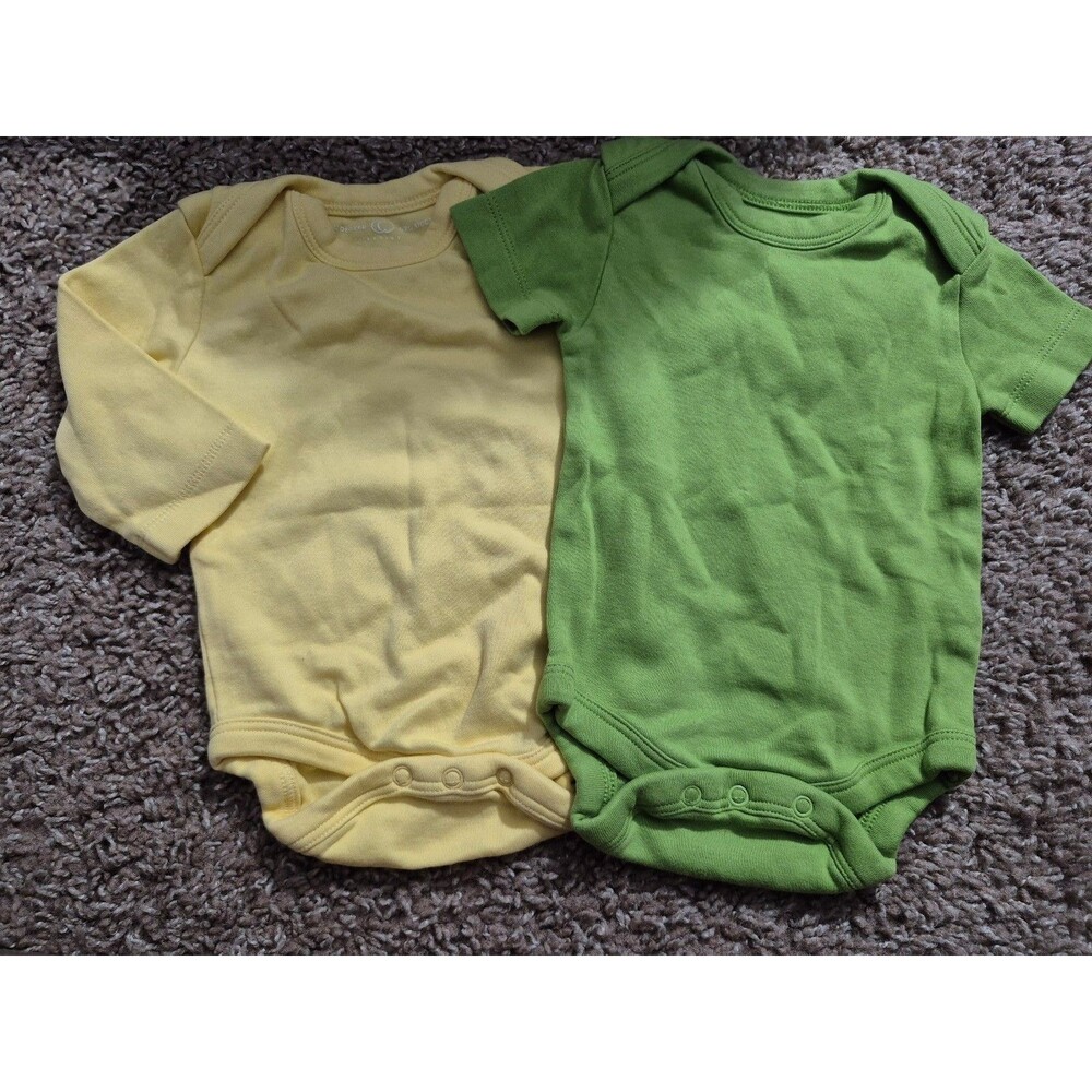 Colored organics size 0-3 months bundle of 2
